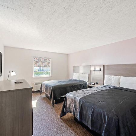 Americas Best Value Inn & Suites Бренем Екстер'єр фото