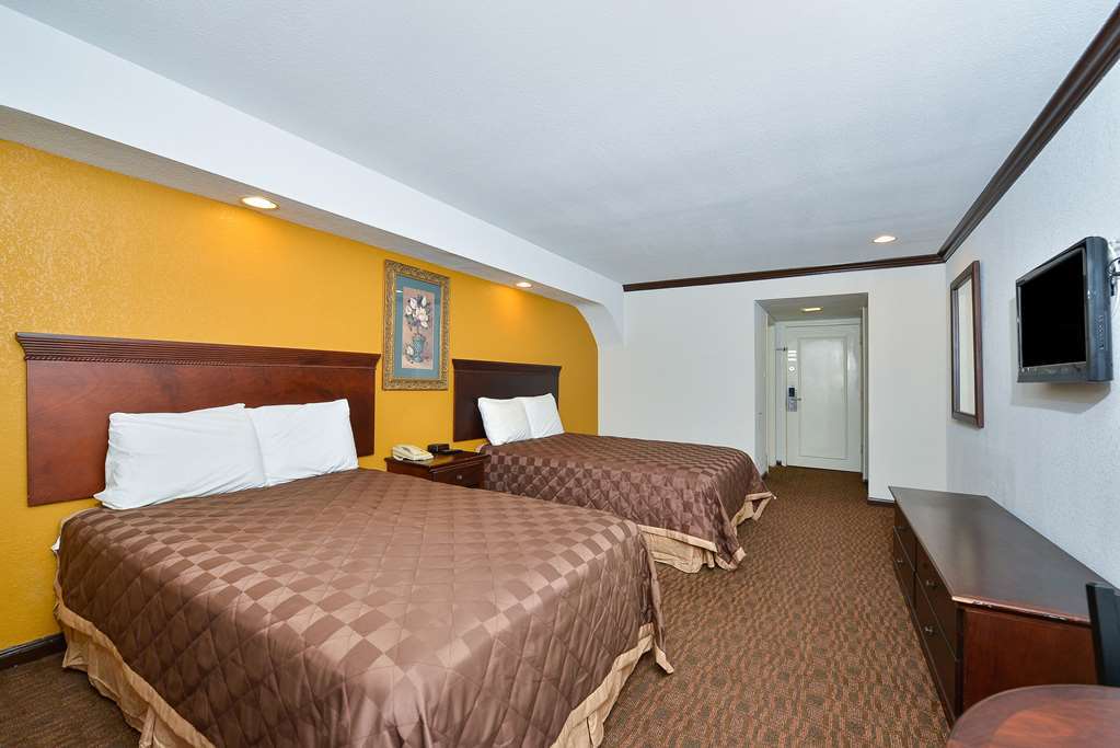 Americas Best Value Inn & Suites Бренем Номер фото