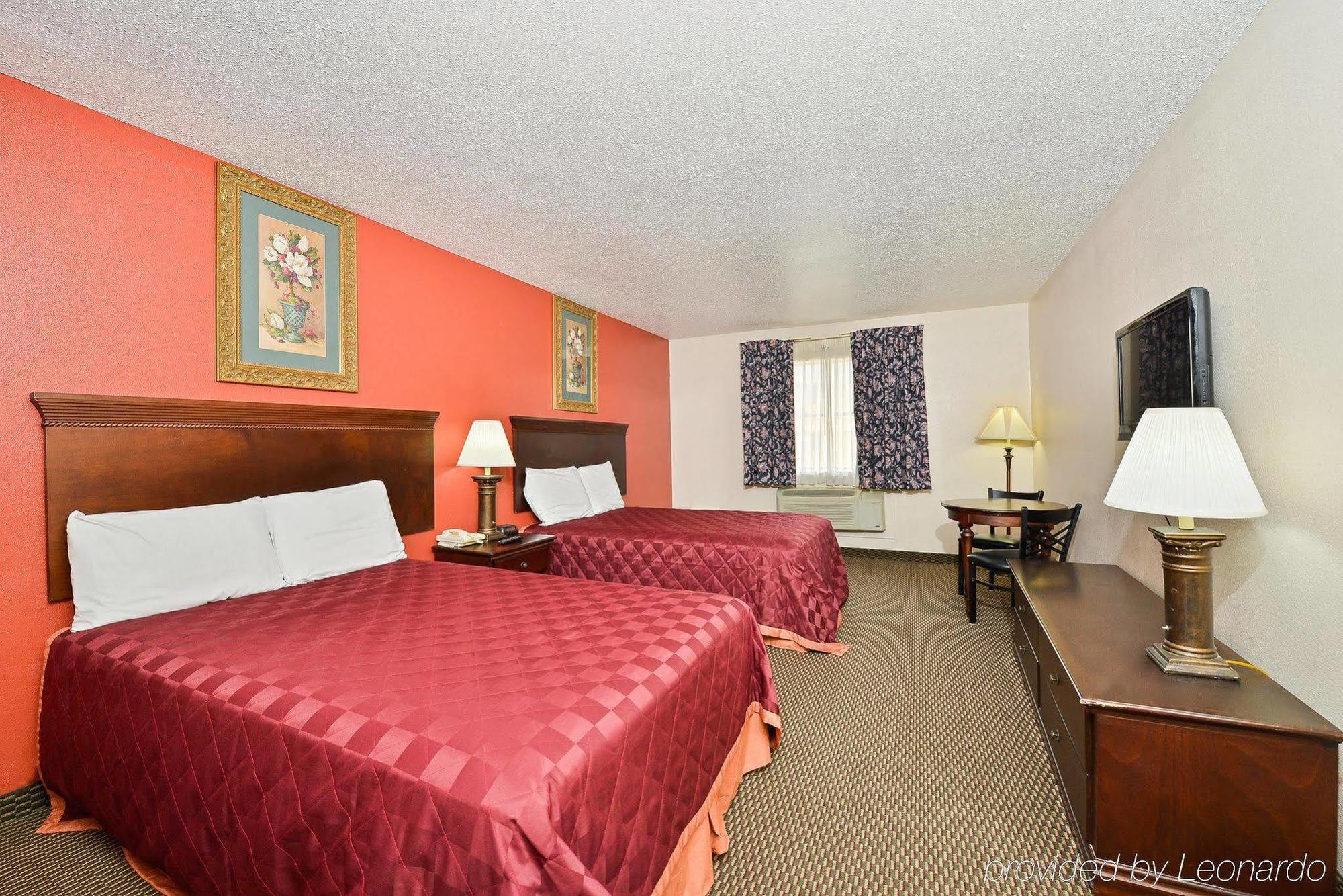 Americas Best Value Inn & Suites Бренем Екстер'єр фото