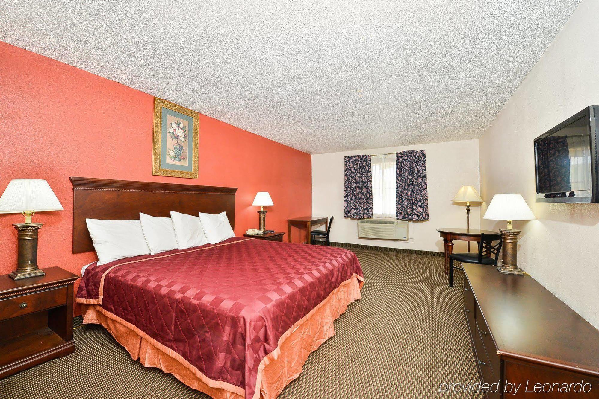 Americas Best Value Inn & Suites Бренем Екстер'єр фото
